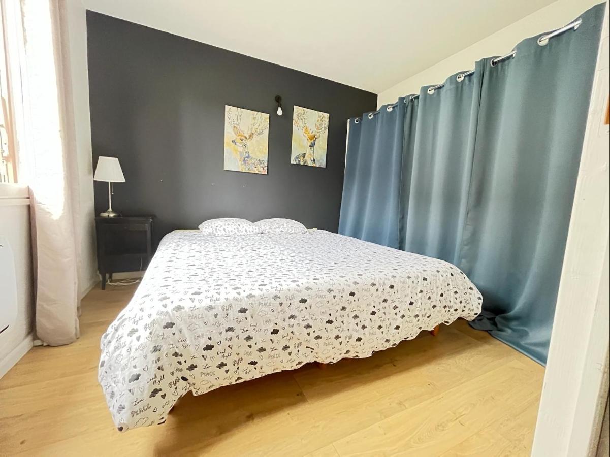 플로이락 Maison De Plain Pied Avec Exterieur 아파트 외부 사진